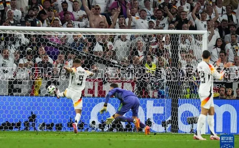 tqb谈球吧汉得信息班竹园镇：魅力运动赛事的缤纷画卷