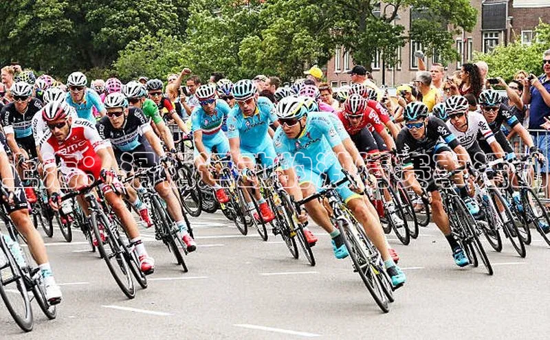 上海：滑板运动的激情赛事活动